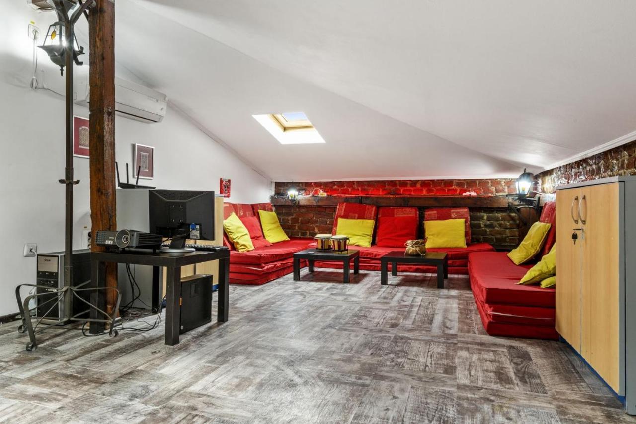 Friends Hostel Bukurešť Exteriér fotografie